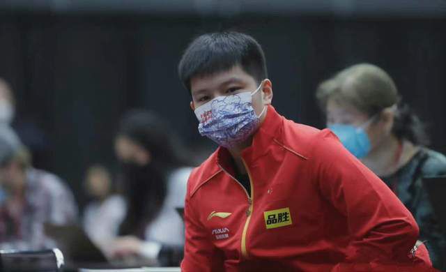 一个人上了头似的继续骂道：到时候，萧常坤和马岚作为你的共犯，肯定也没什么好下场。